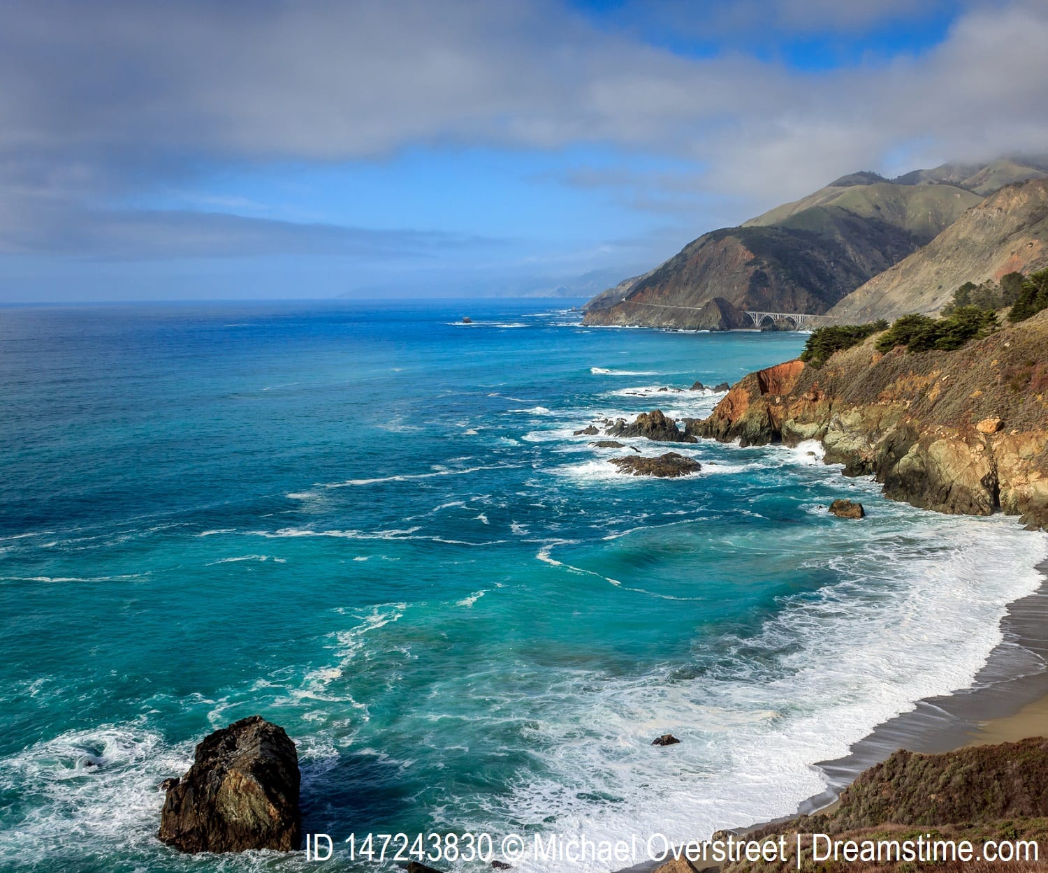 Coastal view of the Pacific Ocean