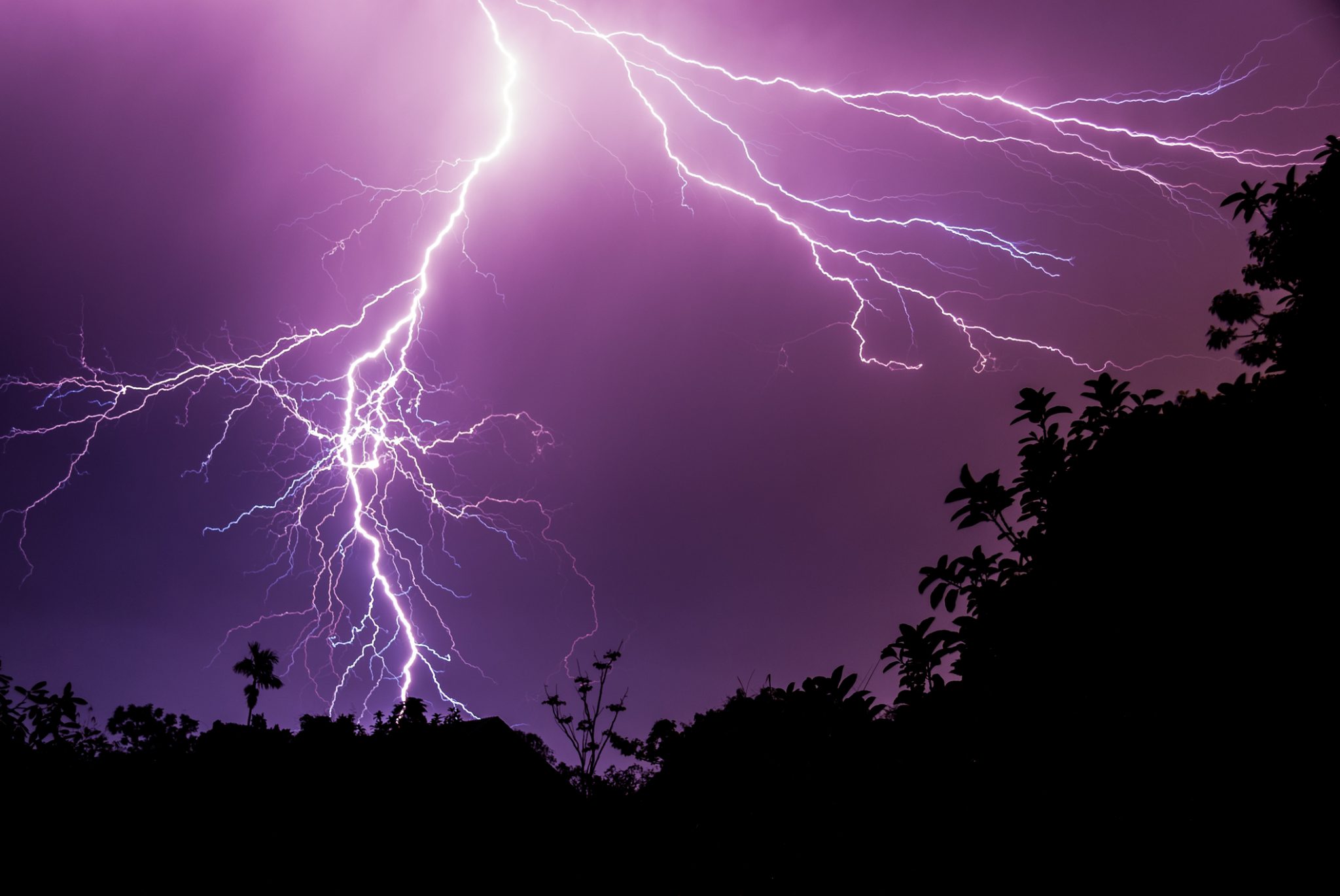 Dry lightning strikes increase with climate change